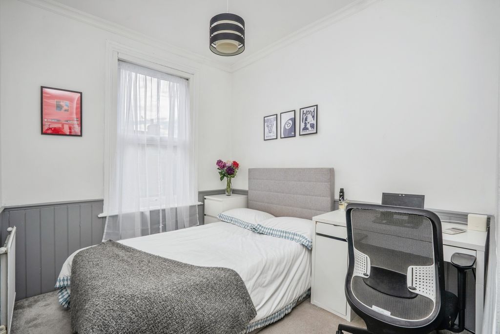 Additional image 22 of 3 bed terraced house for saleLaburnum Grove, Portsmouth, Hampshire PO2