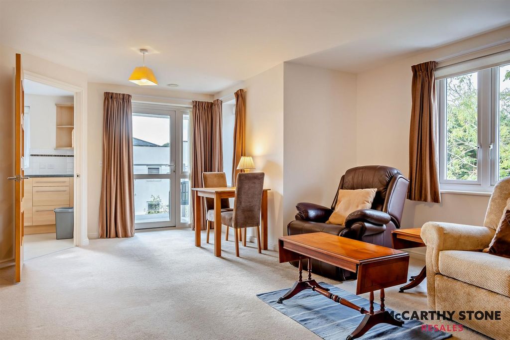 Additional image 2 of 2 bed flat for saleSomers Brook Court, Newport, Isle Of Wight PO30