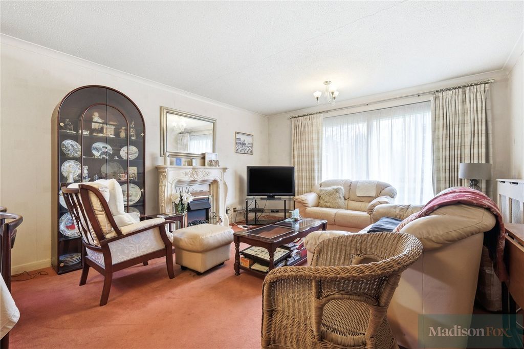 Additional image 5 of 3 bed flat for saleParkmore Close, Woodford Green IG8