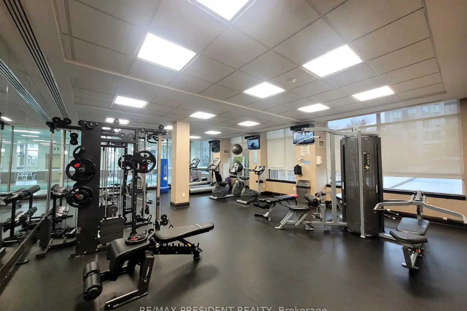 Additional image 16 of 3504 Hurontario Street 801