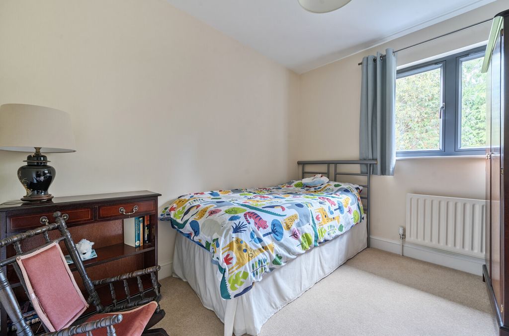 Additional image 18 of 5 bed detached house for saleHollybush Ride, Finchampstead, Wokingham, Berkshire RG40