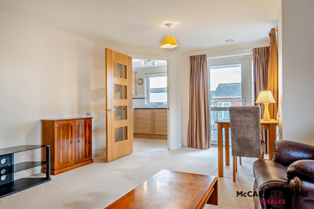 Additional image 6 of 2 bed flat for saleSomers Brook Court, Newport, Isle Of Wight PO30