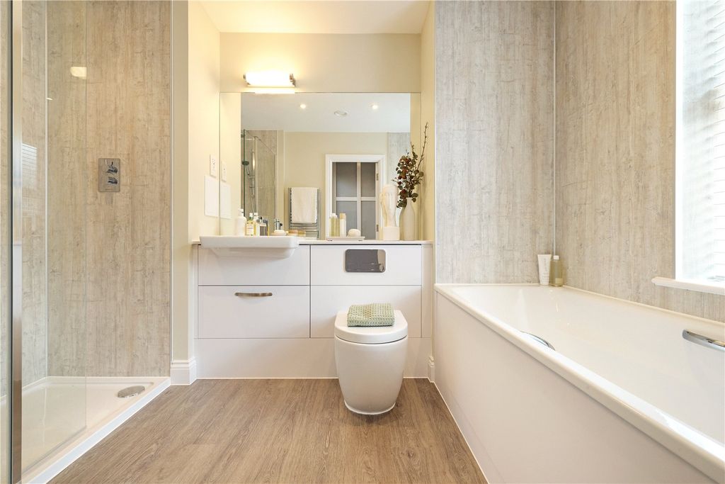 Additional image 6 of 2 bed flat for salePinewood Place, Hatch Lane, Windsor, Berkshire SL4