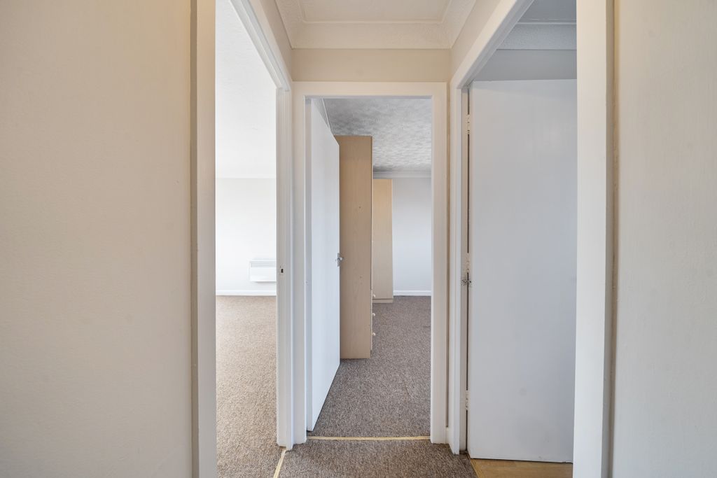 Additional image 8 of 2 bed flat for saleKitchener Road, Southampton SO17