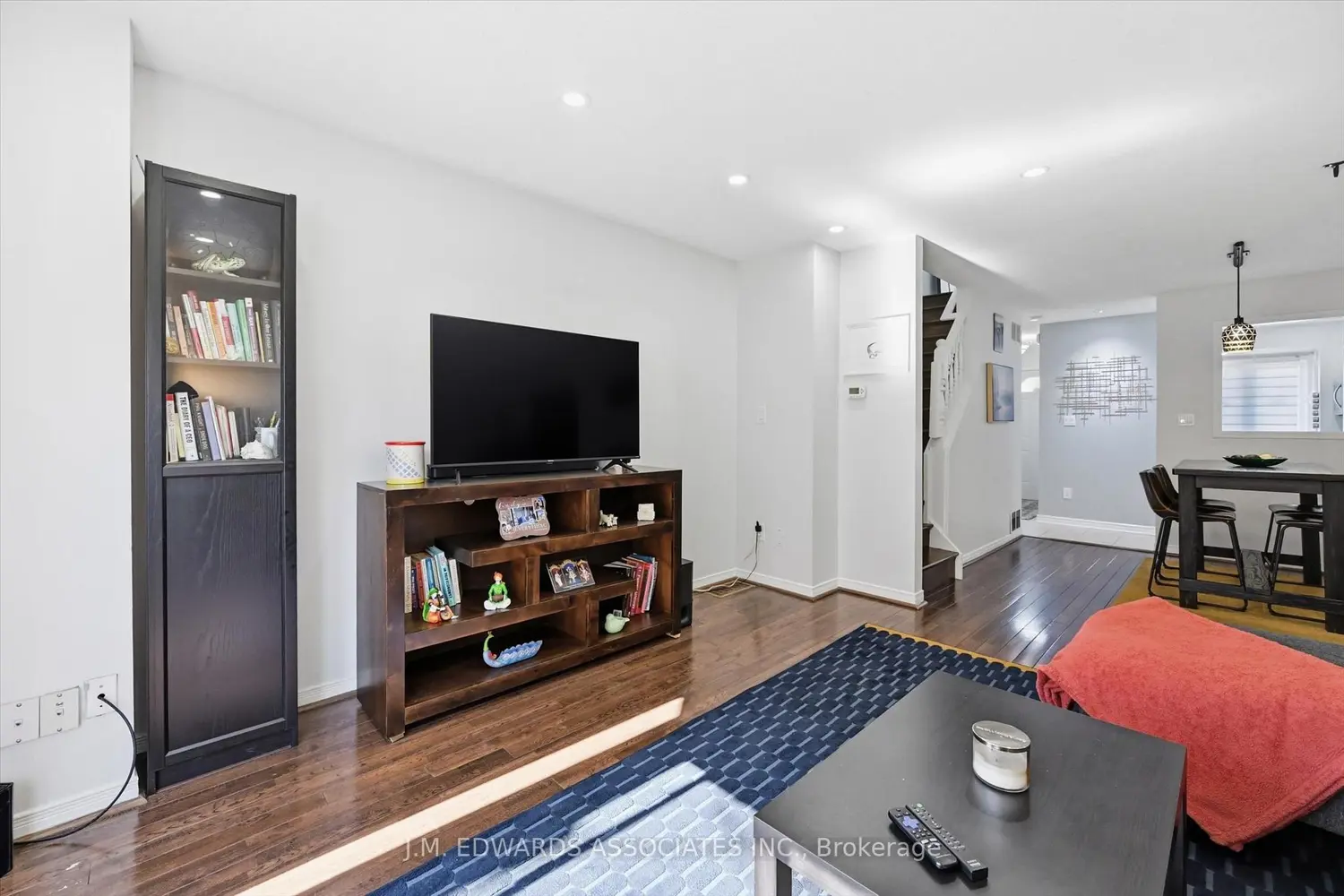Additional image 16 of 895 Maple Avenue 215