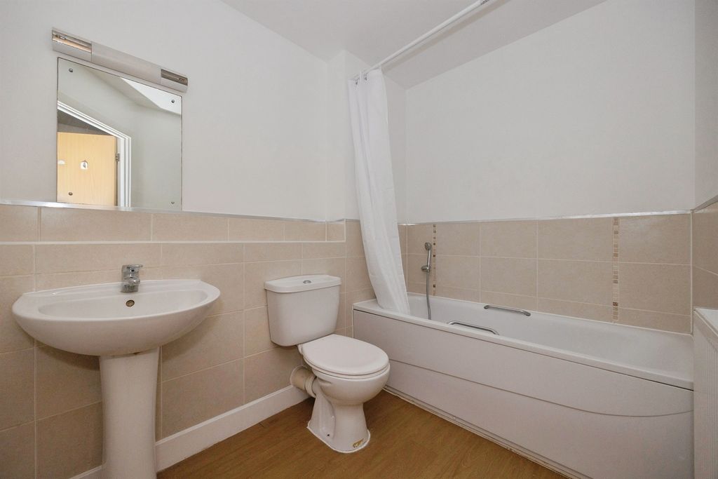 Additional image 11 of 2 bed flat for saleFratton Way, Southsea PO4