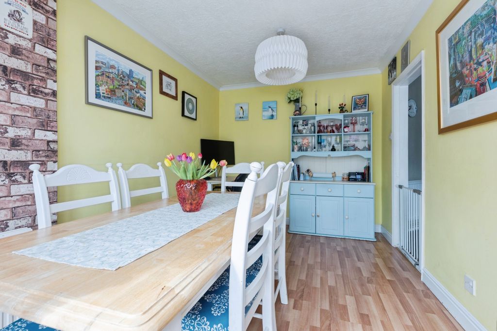 Additional image 5 of 4 bed semi-detached house for saleHawthorn Drive, Blaby, Leicester LE8