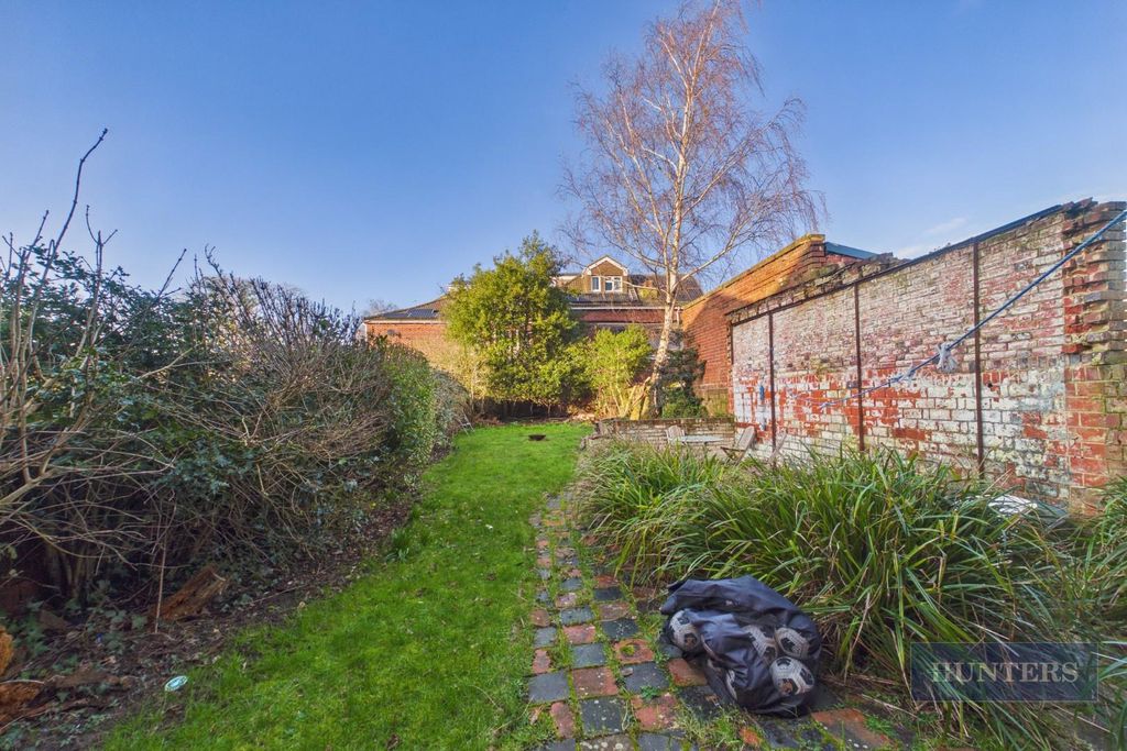Additional image 16 of 7 bed property for saleHoward Road, Southampton SO15