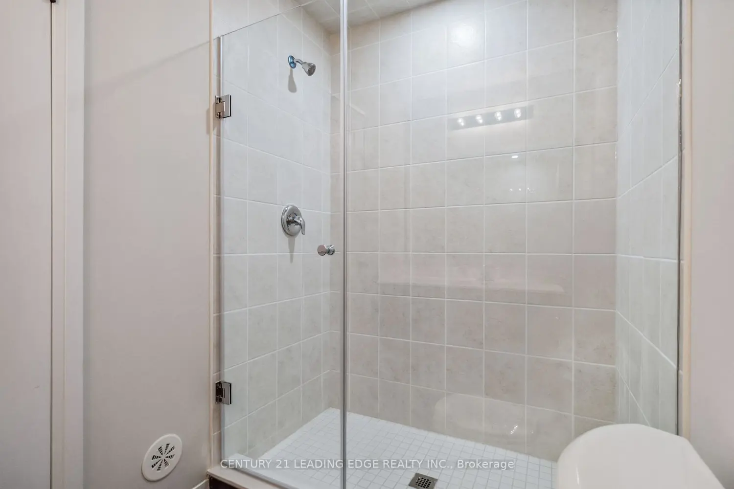 Additional image 17 of 1569 Rose Way 128