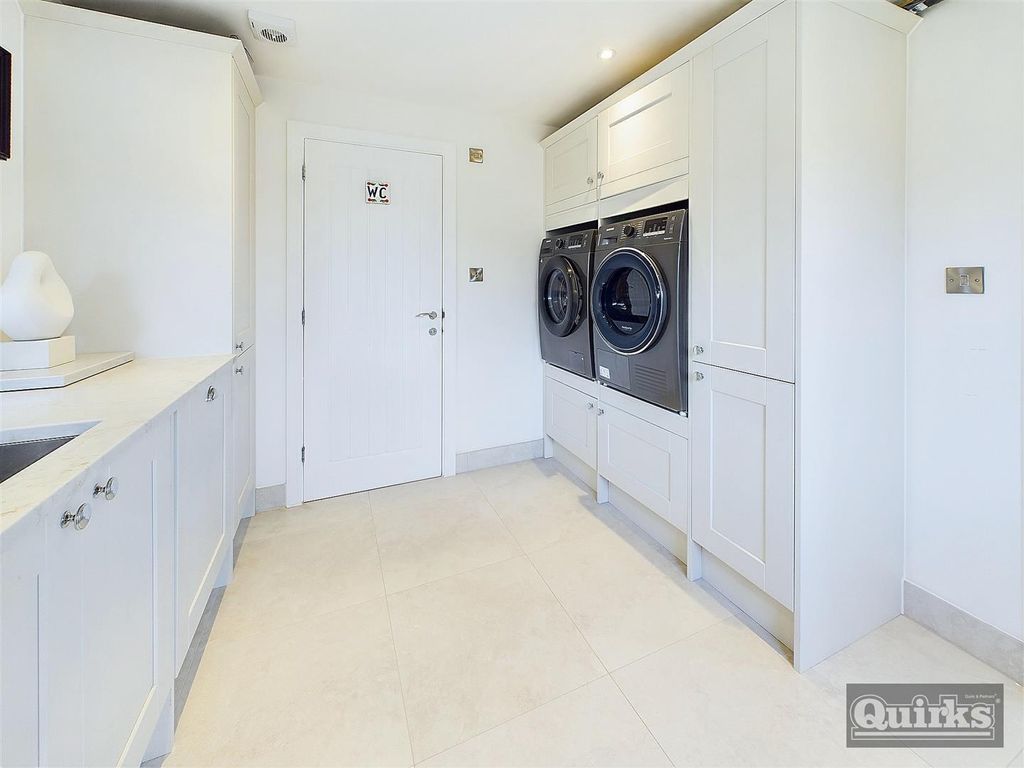 Additional image 20 of 3 bed detached bungalow for saleSugden Avenue, Wickford SS12