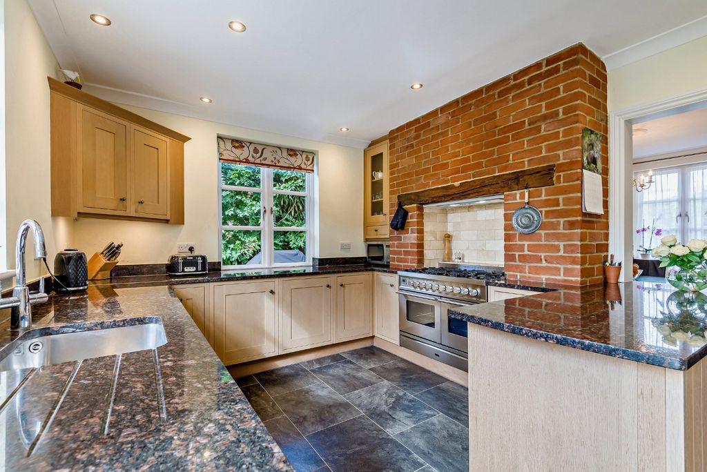 Additional image 4 of 4 bed detached house for saleForest Road, Wokingham, Berkshire RG40