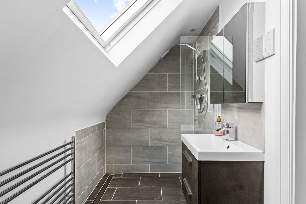 Additional image 15 of 2 bed detached house for saleDownsway, Whyteleafe CR3