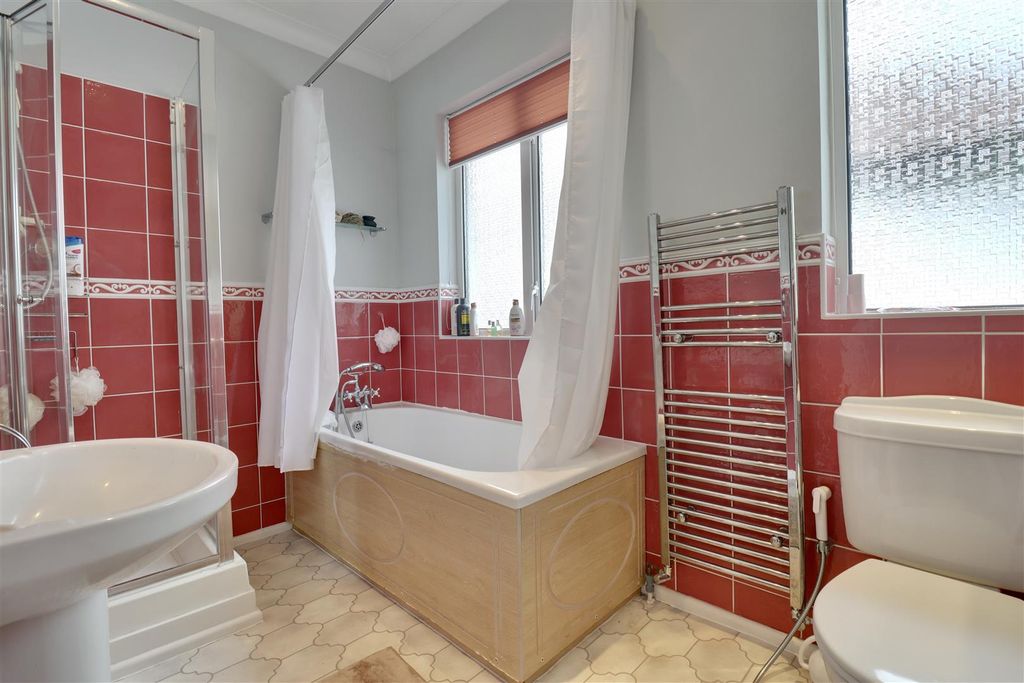 Additional image 17 of 4 bed property for saleHavant Road, Farlington, Portsmouth PO6