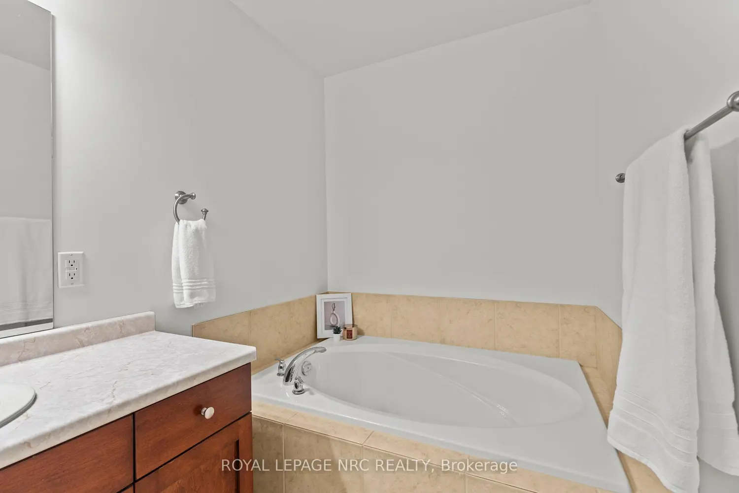 Additional image 15 of 14 Hope Avenue