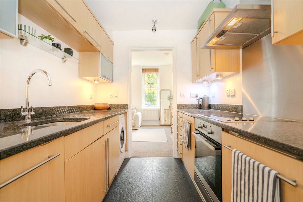 Additional image 3 of 1 bed flat for saleNorth Road, Richmond TW9