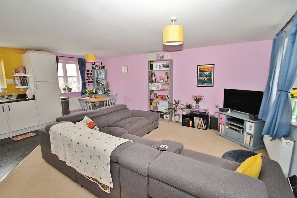 Additional image 10 of 1 bed flat for saleAshcombe Crescent, Witney OX28