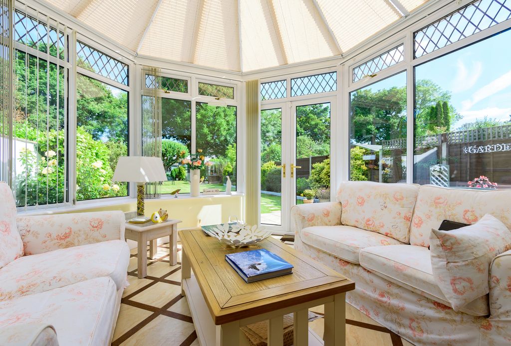 Additional image 7 of 3 bed semi-detached house for saleForest Side, Worcester Park KT4