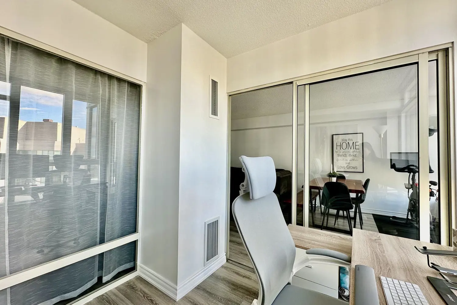 Additional image 5 of 3233 Eglinton Avenue 1812