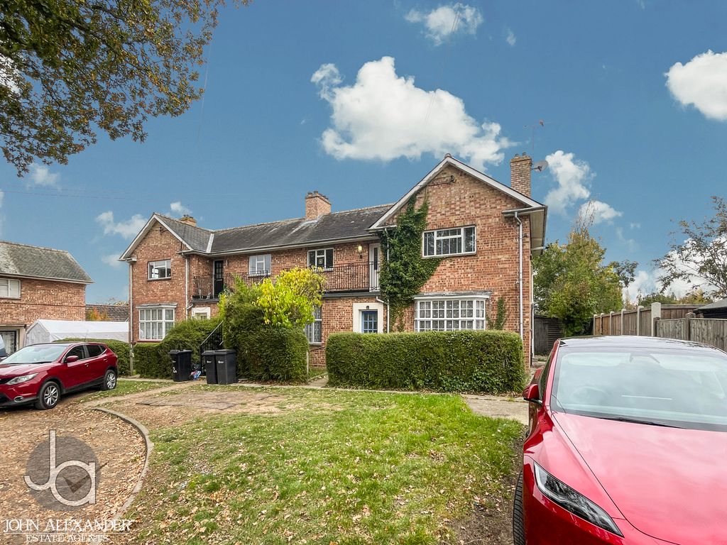 2 bed maisonette for saleLeicester Court, Silver End, Witham CM8