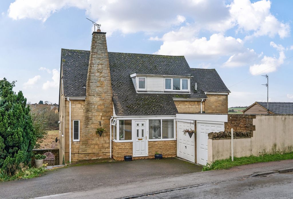 Additional image 10 of 4 bed detached house for saleCrawley Road, Witney, Oxfordshire OX28