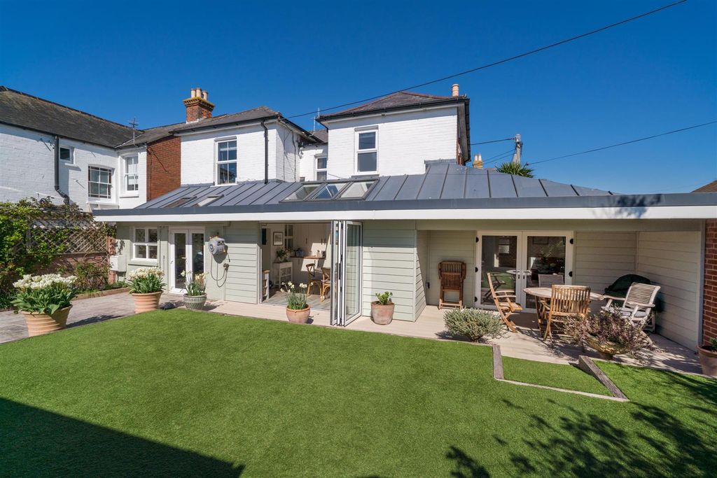 Additional image 2 of 4 bed detached house for saleYarmouth, Isle Of Wight PO41