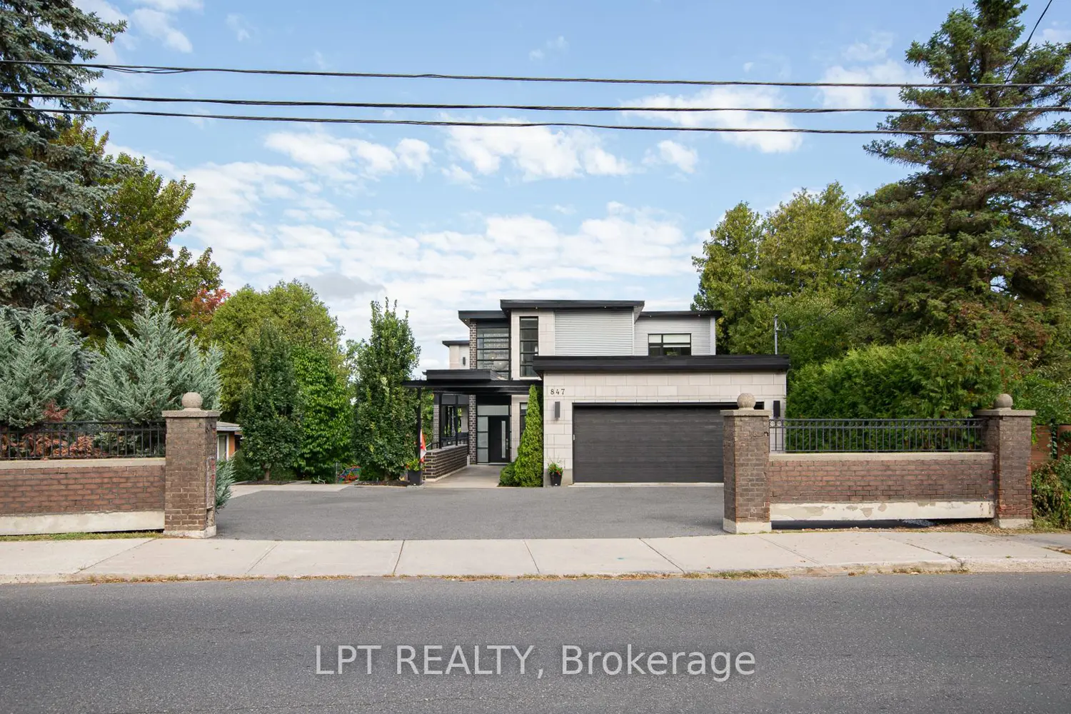 847 Walkley Road