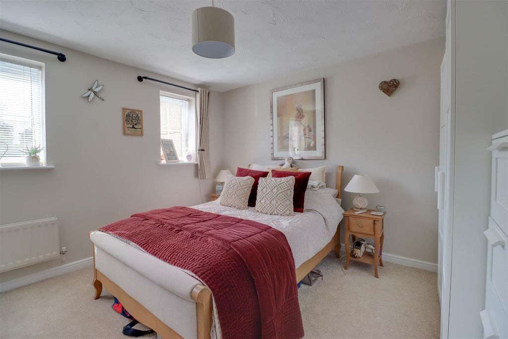Additional image 8 of 2 bed flat for saleBrowning Drive, Wickford SS12