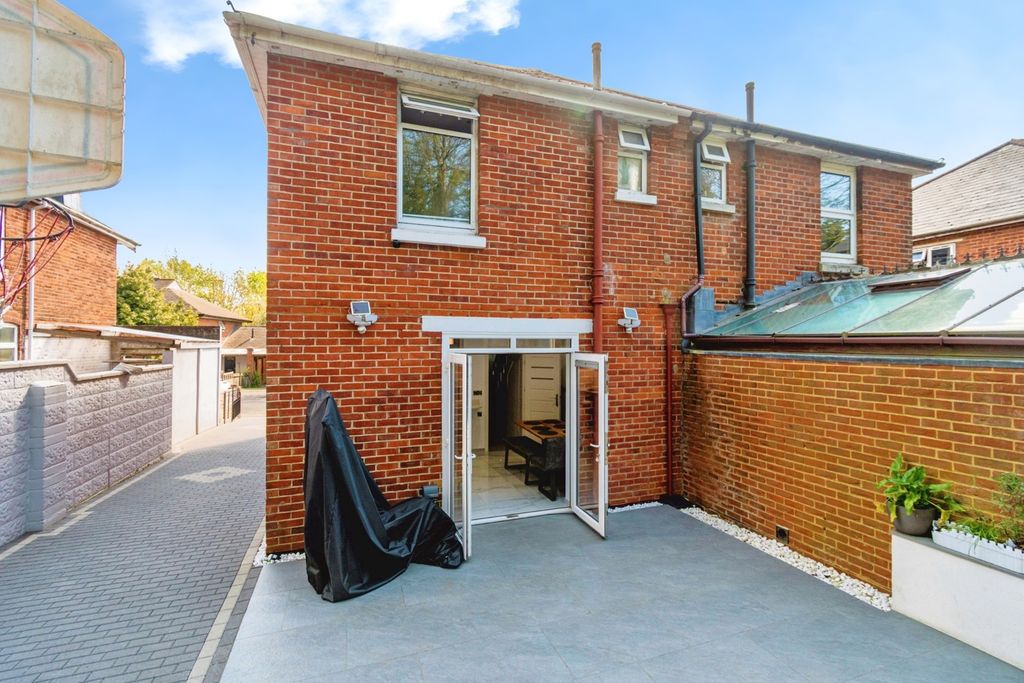 Additional image 24 of 3 bed semi-detached house for saleOsborne Road South, Southampton, Hampshire SO17