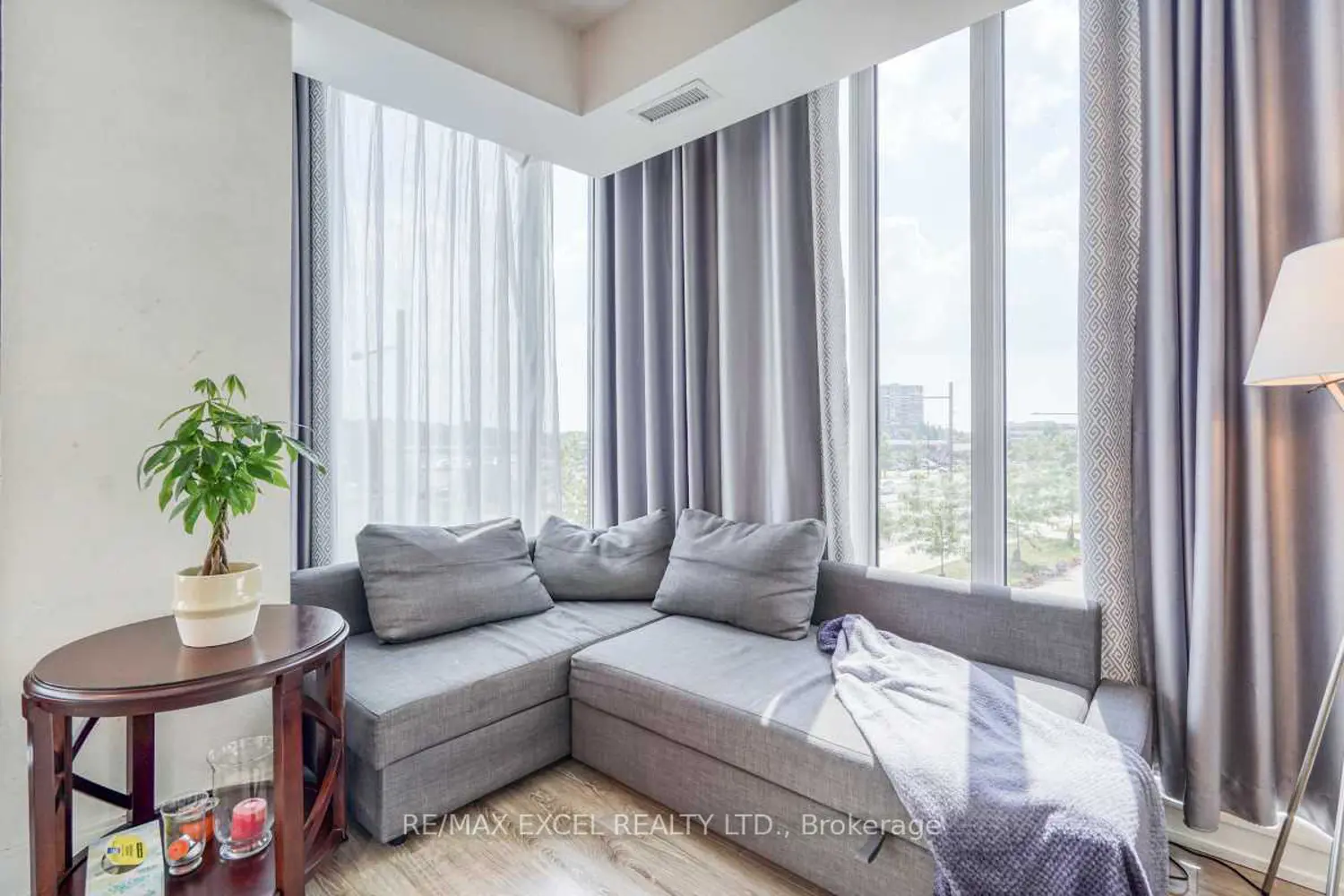 Additional image 3 of 9608 Yonge Street 202A