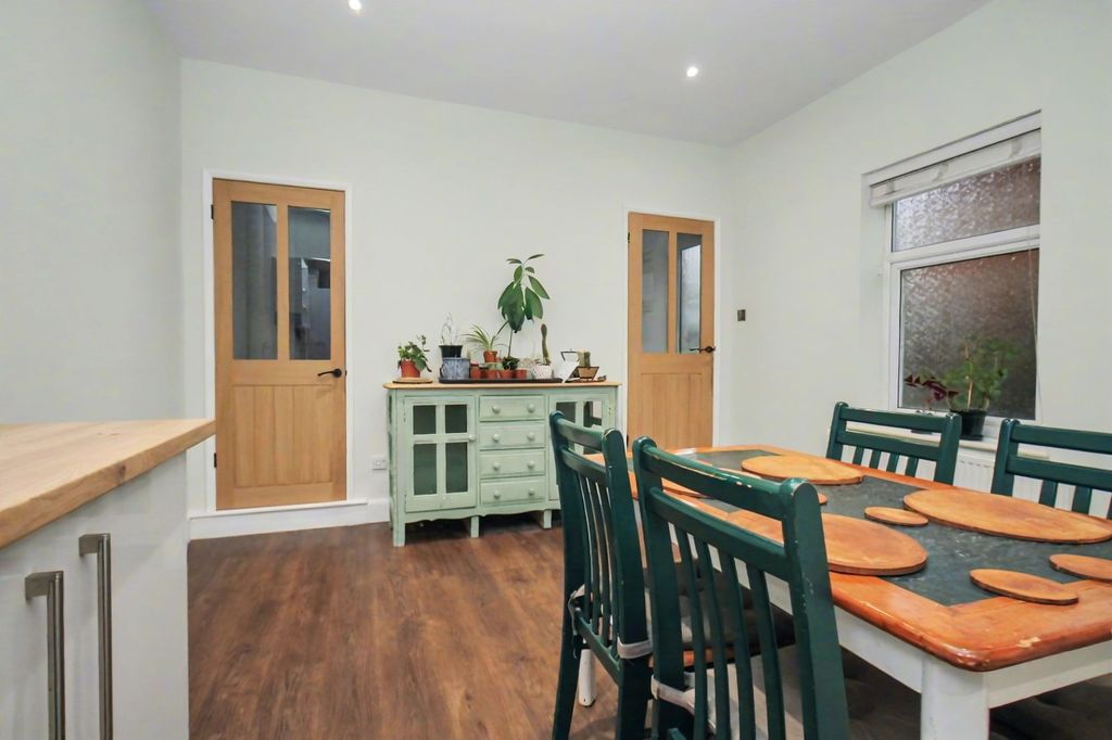 Additional image 8 of 2 bed semi-detached house for saleBotany Bay Road, Sholing SO19