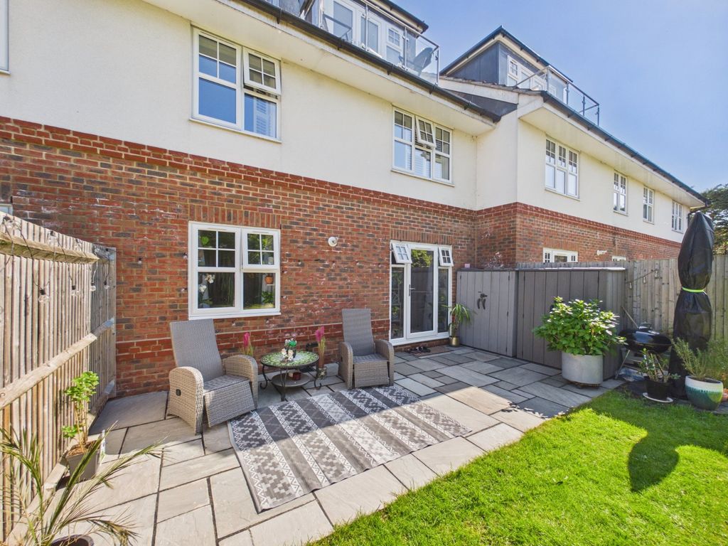 Additional image 15 of 2 bed flat for saleLittleton Road, Ashford, Surrey TW15