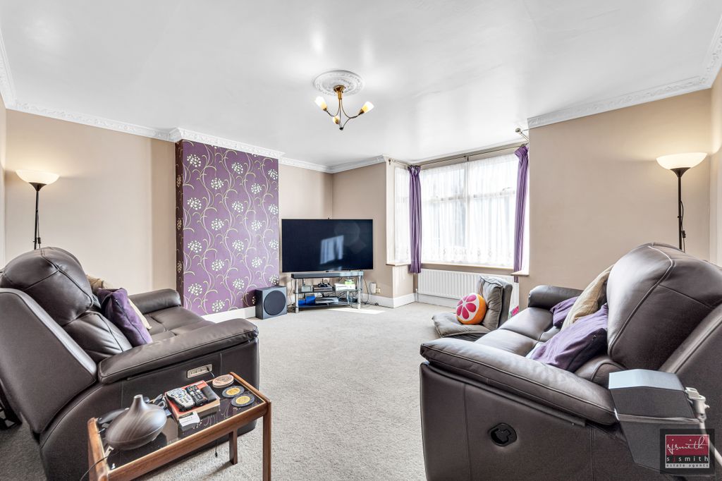 Additional image 2 of 4 bed detached house for saleWarwick Road, Ashford TW15