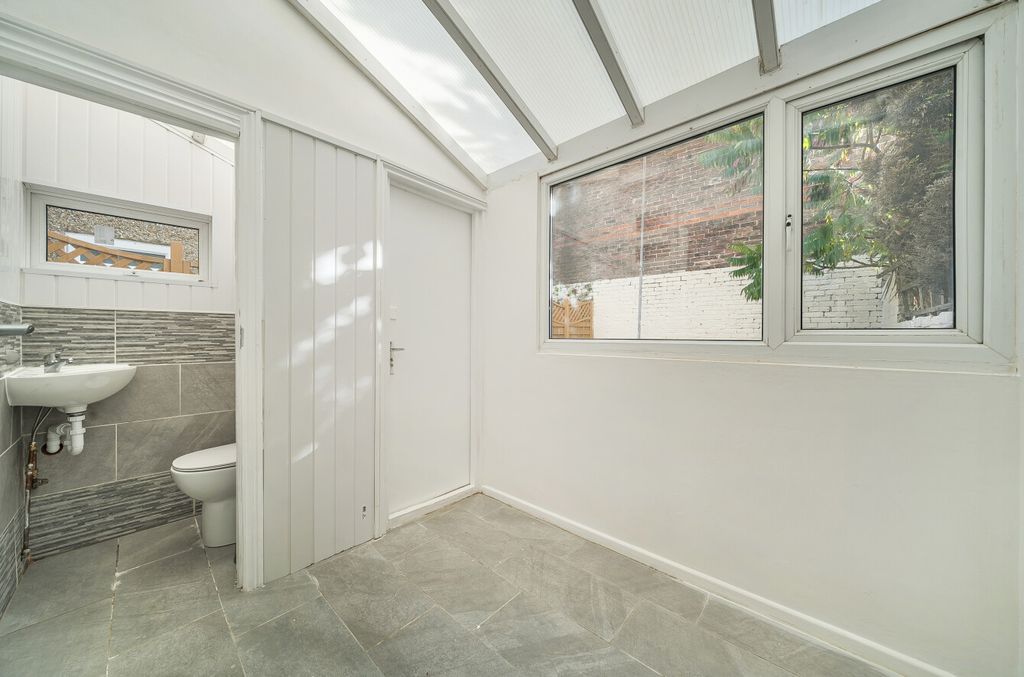 Additional image 5 of 3 bed terraced house for saleLondon Avenue, Portsmouth, Hampshire PO2