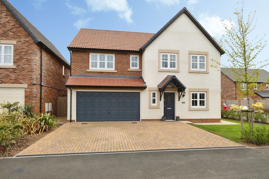 5 bed detached house for saleUrlay Mews, Kirklevington, Yarm, Durham TS15