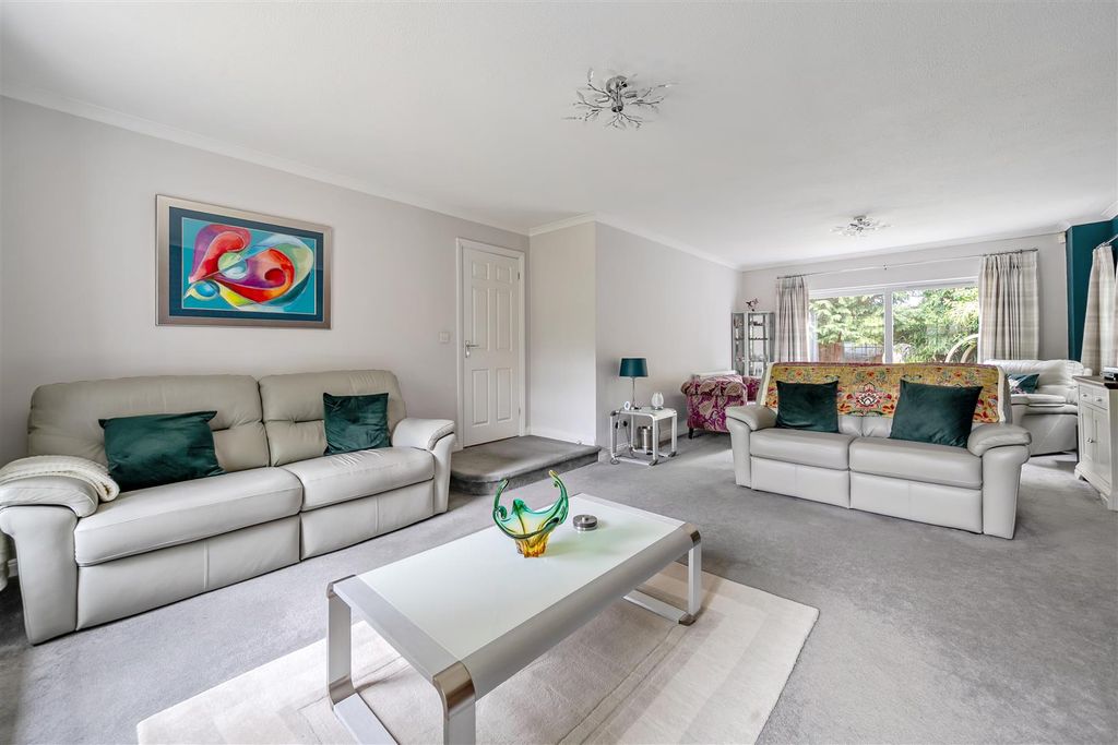 Additional image 25 of 4 bed detached house for saleCarrick Lane, Yateley, Hampshire GU46