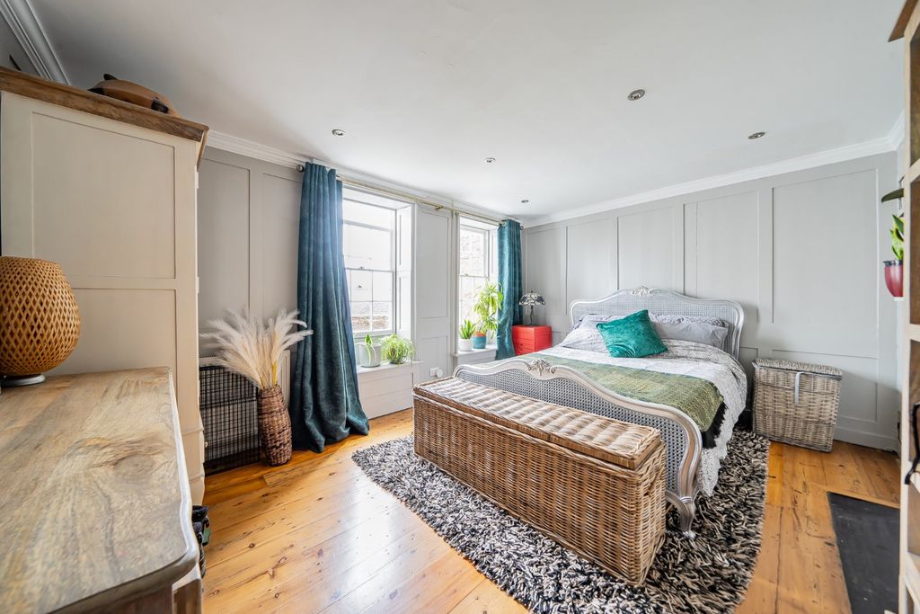 Additional image 9 of 3 bed terraced house for saleHigh Street, Old Portsmouth, Hampshire PO1