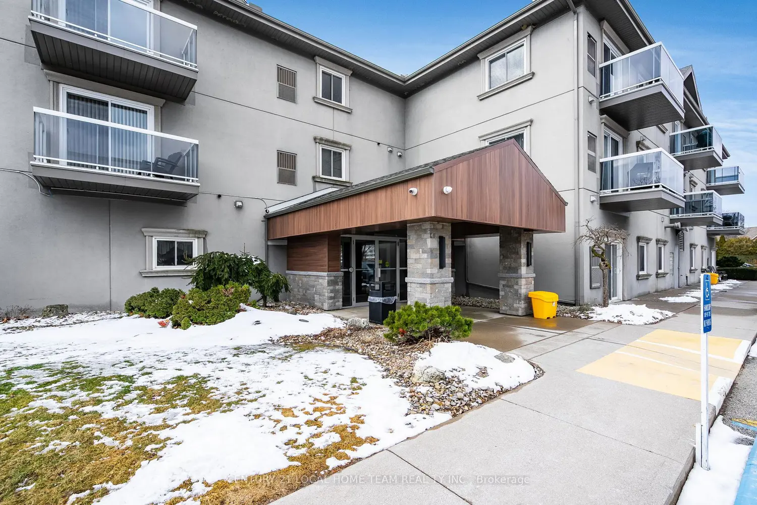 44 Robson Road 303