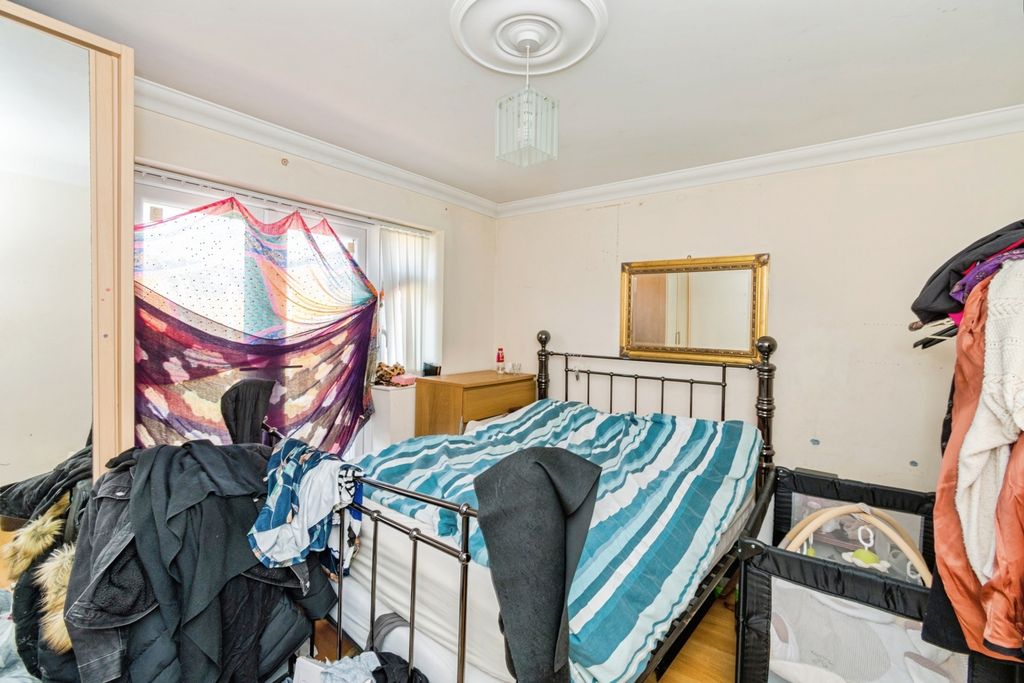 Additional image 13 of 4 bed semi-detached house for saleCoxford Road, Southampton, Hampshire SO16