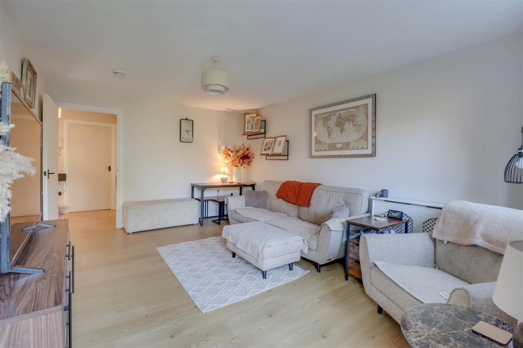 Additional image 5 of 2 bed flat for saleBrowning Drive, Wickford SS12
