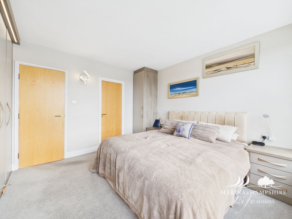 Additional image 17 of 1 bed flat for saleOyster Quay, Port Way, Port Solent PO6