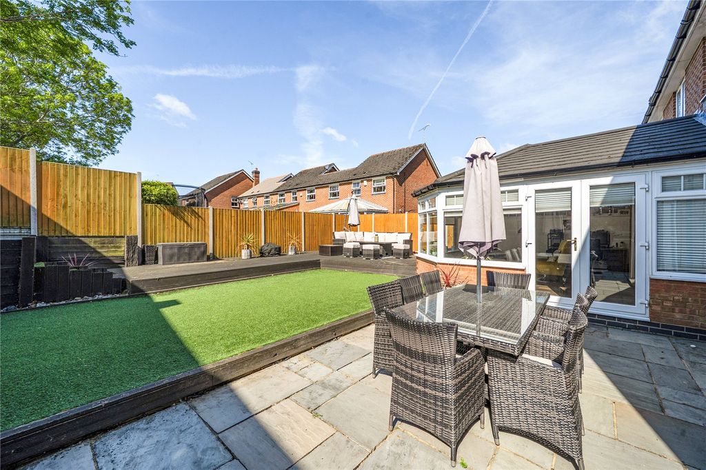 Additional image 14 of 5 bed link detached house for saleLower Canes, Yateley, Hampshire GU46