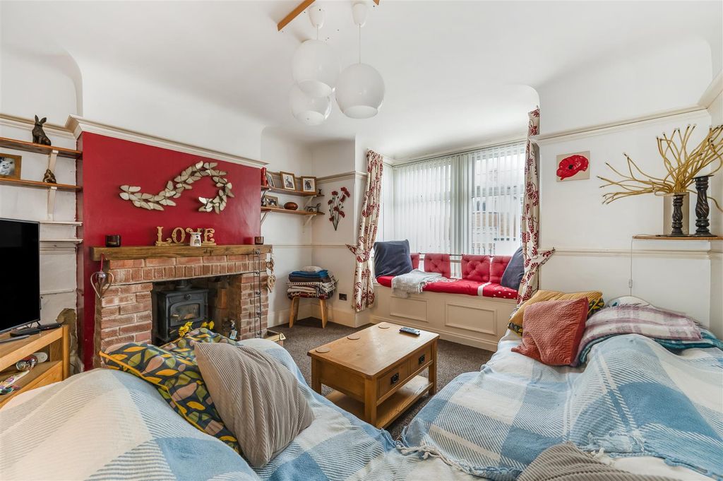 Additional image 8 of 3 bed property for saleNorthern Parade, Portsmouth PO2