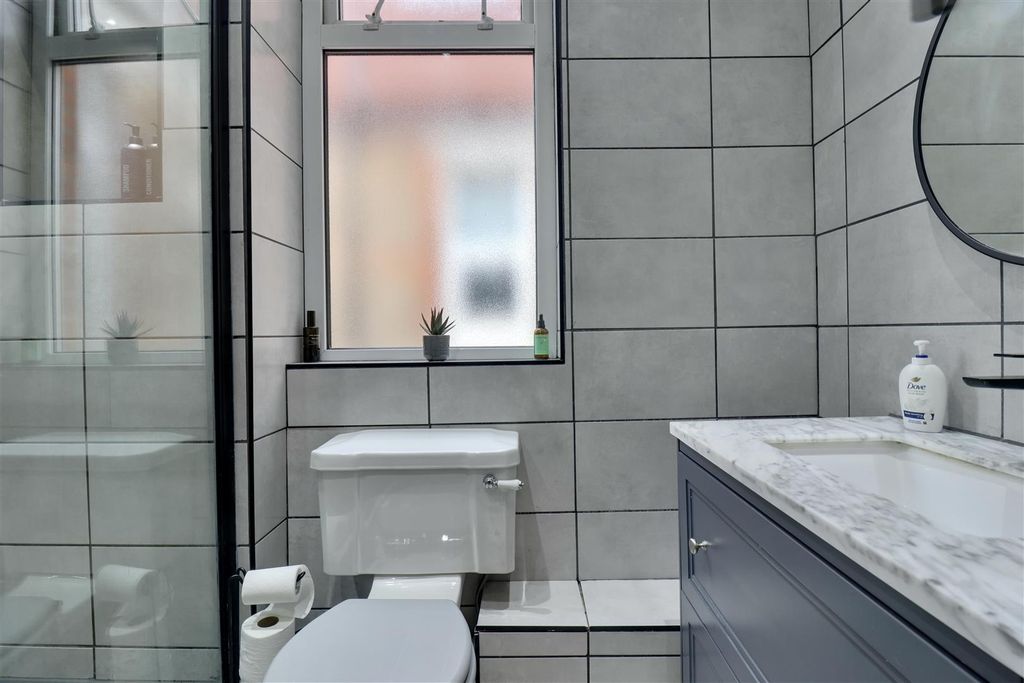 Additional image 20 of 3 bed property for saleHaslemere Road, Southsea PO4