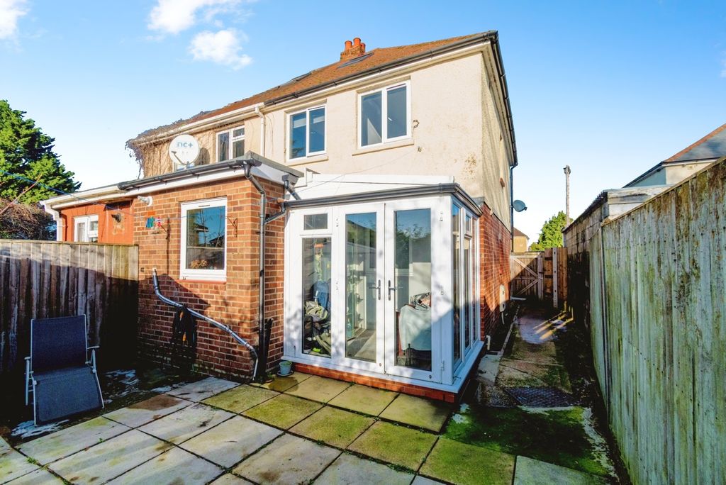 Additional image 15 of 3 bed semi-detached house for saleWarren Crescent, Southampton, Hampshire SO16