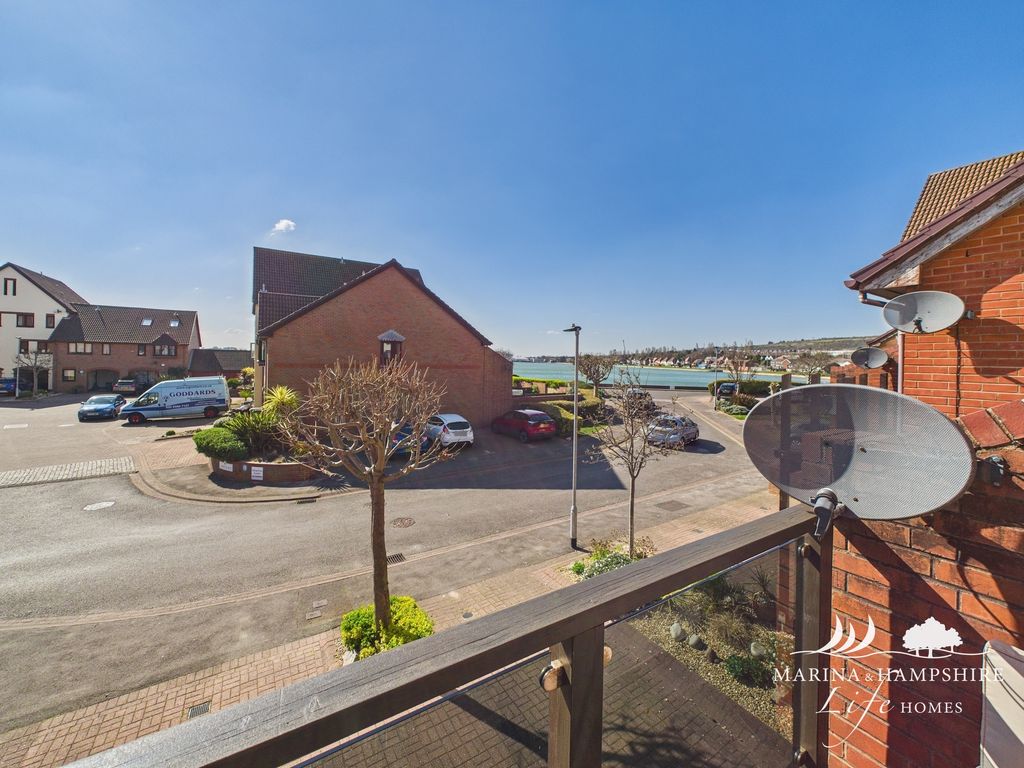 Additional image 4 of 3 bed town house for saleCarne Place, Port Solent PO6