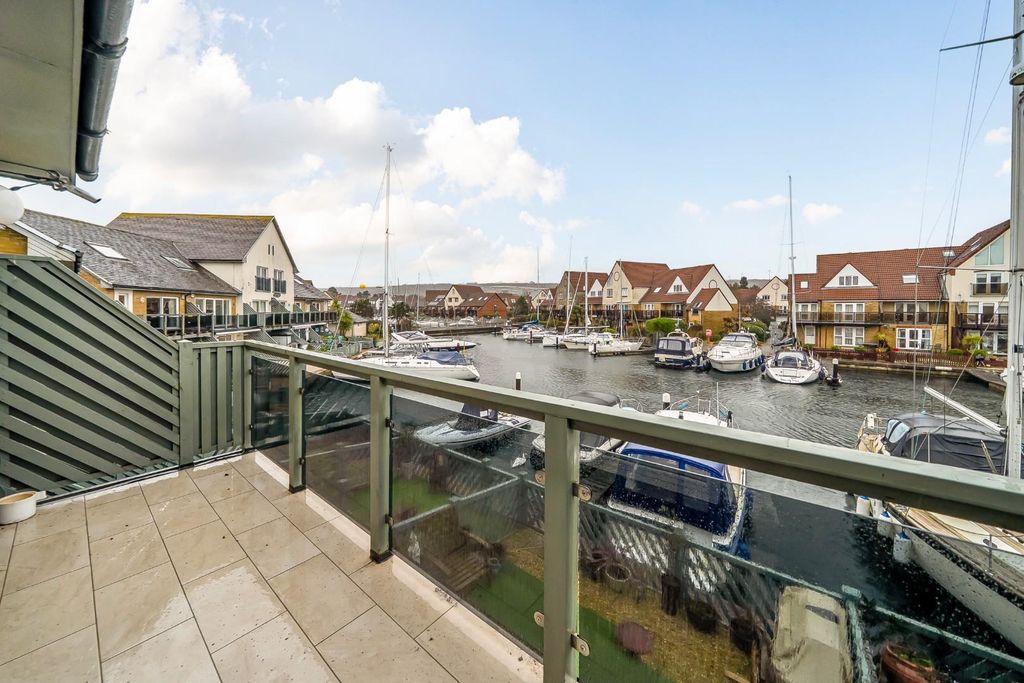 Additional image 13 of 3 bed property for saleBryher Island, Port Solent PO6