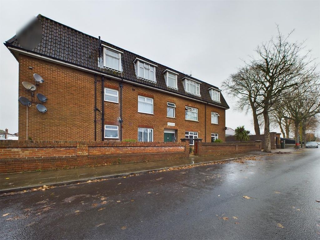 Additional image 10 of 2 bed flat for salePark Royal, Northern Parade, Portsmouth PO2