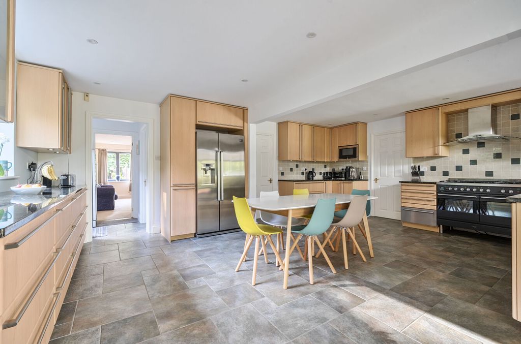 Additional image 5 of 5 bed detached house for saleHollybush Ride, Finchampstead, Wokingham, Berkshire RG40