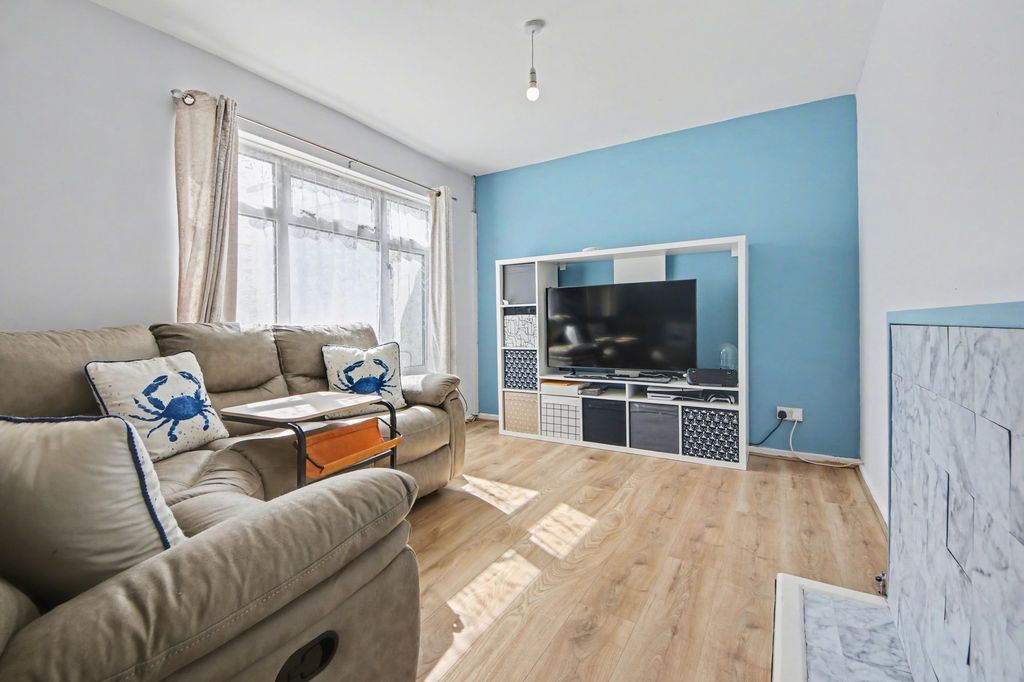 2 bed property for saleChilcomb Road, Harefield SO18
