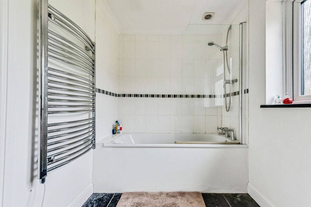Additional image 16 of 5 bed detached bungalow for saleNew Yatt Road, Witney OX28